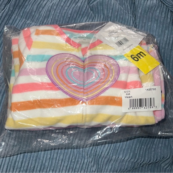 Absorba Kids' 2-pack Fleece Blanket Sleeper Heart Rainbow Stars Clouds 💗🌈⭐️☁️ - Picture 5 of 11